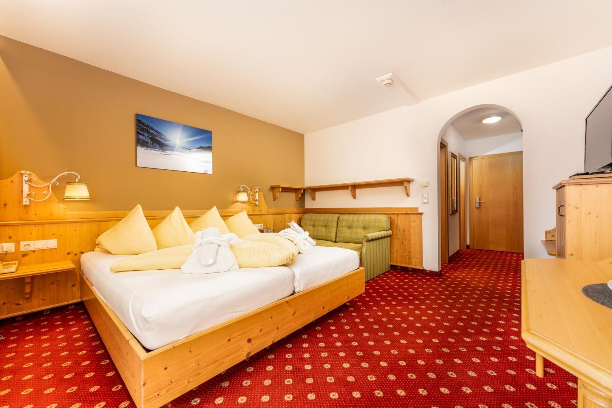 Alpen Wohlfuehlhotel Doerflwirt Hainzenberg Zewnętrze zdjęcie