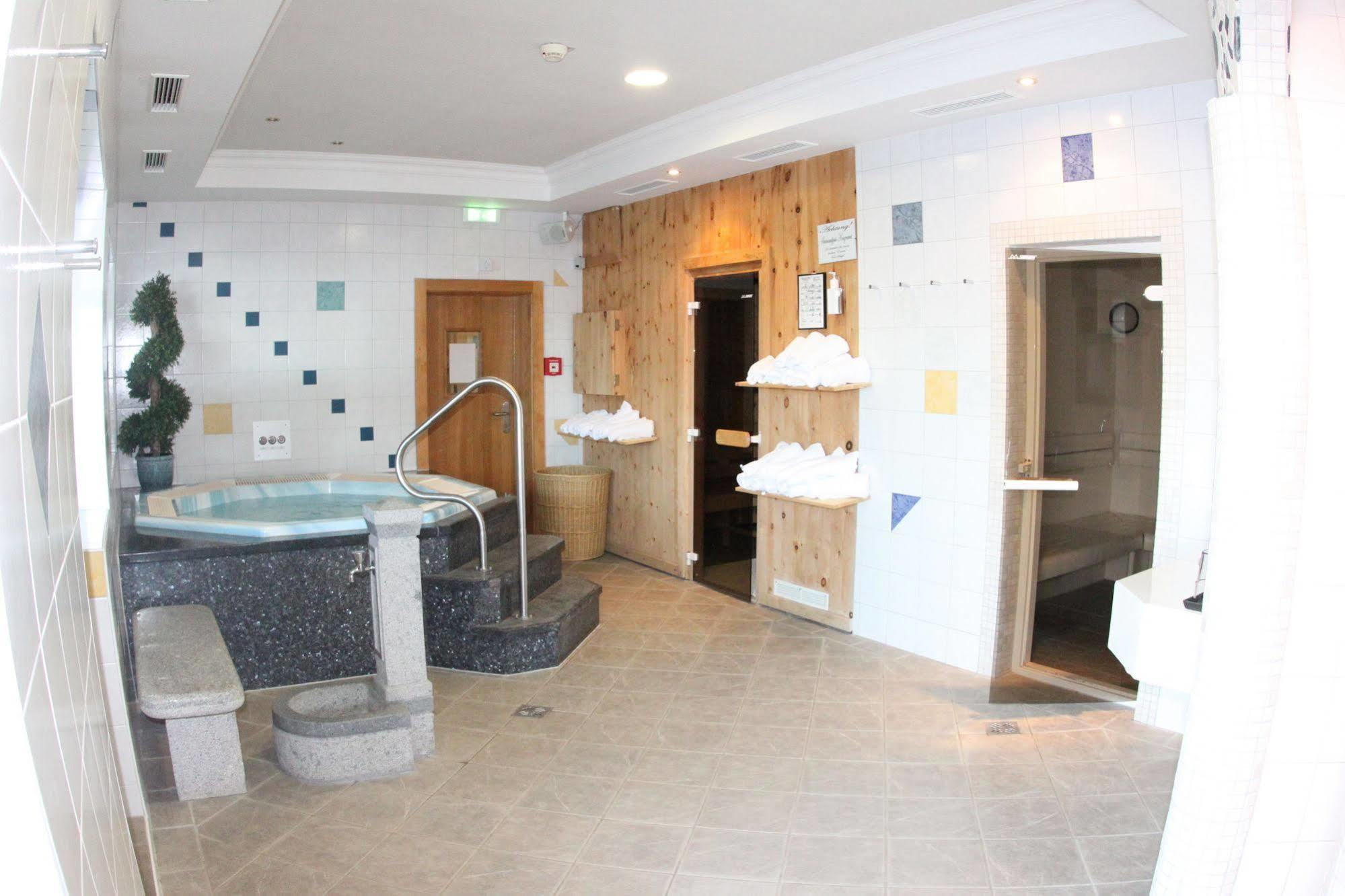 Alpen Wohlfuehlhotel Doerflwirt Hainzenberg Zewnętrze zdjęcie